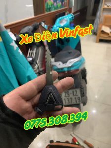 đánh chìa khóa xe vinfast tại nhà